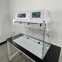 AirClean 600 PCR Workstation image 1